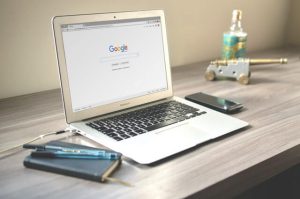 MacBook ja Google